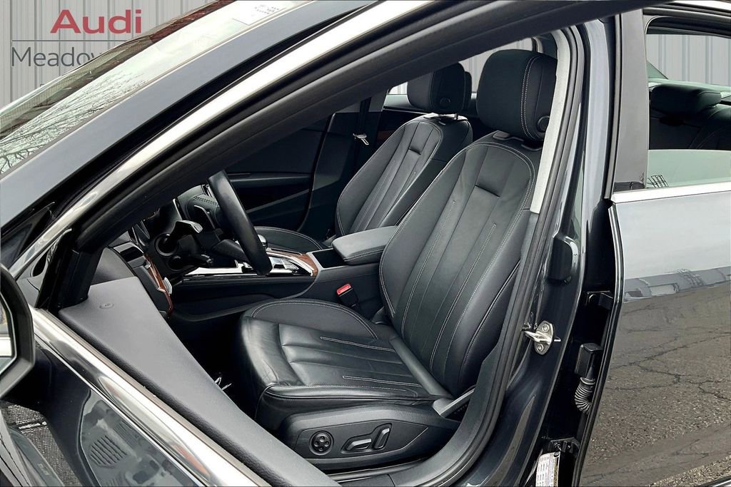 Used 2023 Audi A4 2.0T Premium w/ Convenience Package image 21
