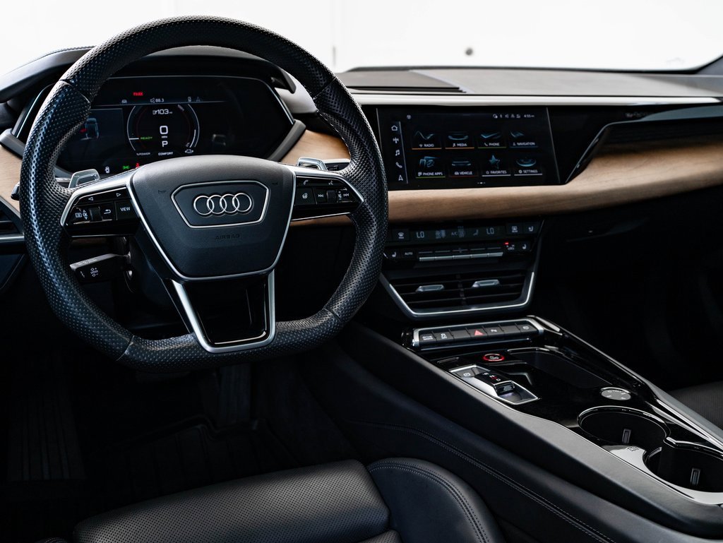 Used 2023 Audi e-tron GT Premium Plus image 4