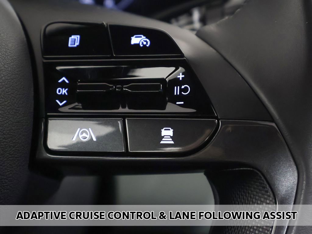 Certified 2025 Hyundai Elantra Limited image 6