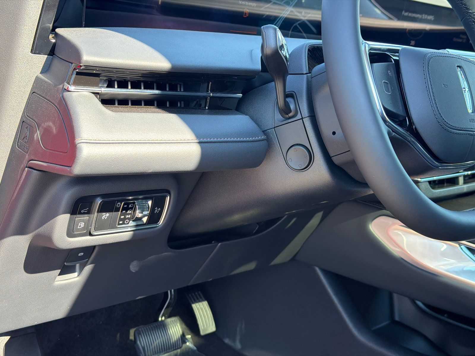 New 2026 Lincoln Nautilus Reserve AWD/4WD image 19