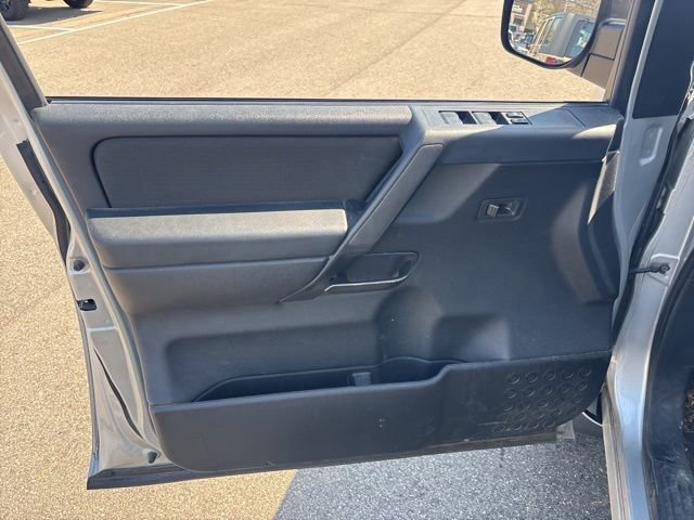Used 2014 Nissan Titan S image 14