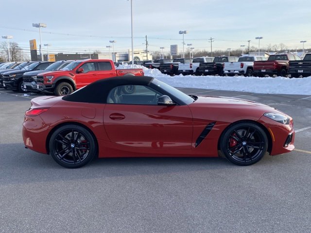 Used 2024 BMW Z4 M40i w/ Premium Package image 7