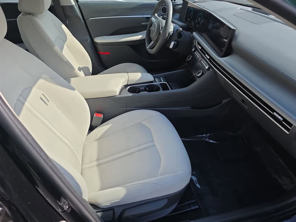 Used 2024 Hyundai Sonata SEL FWD image 13