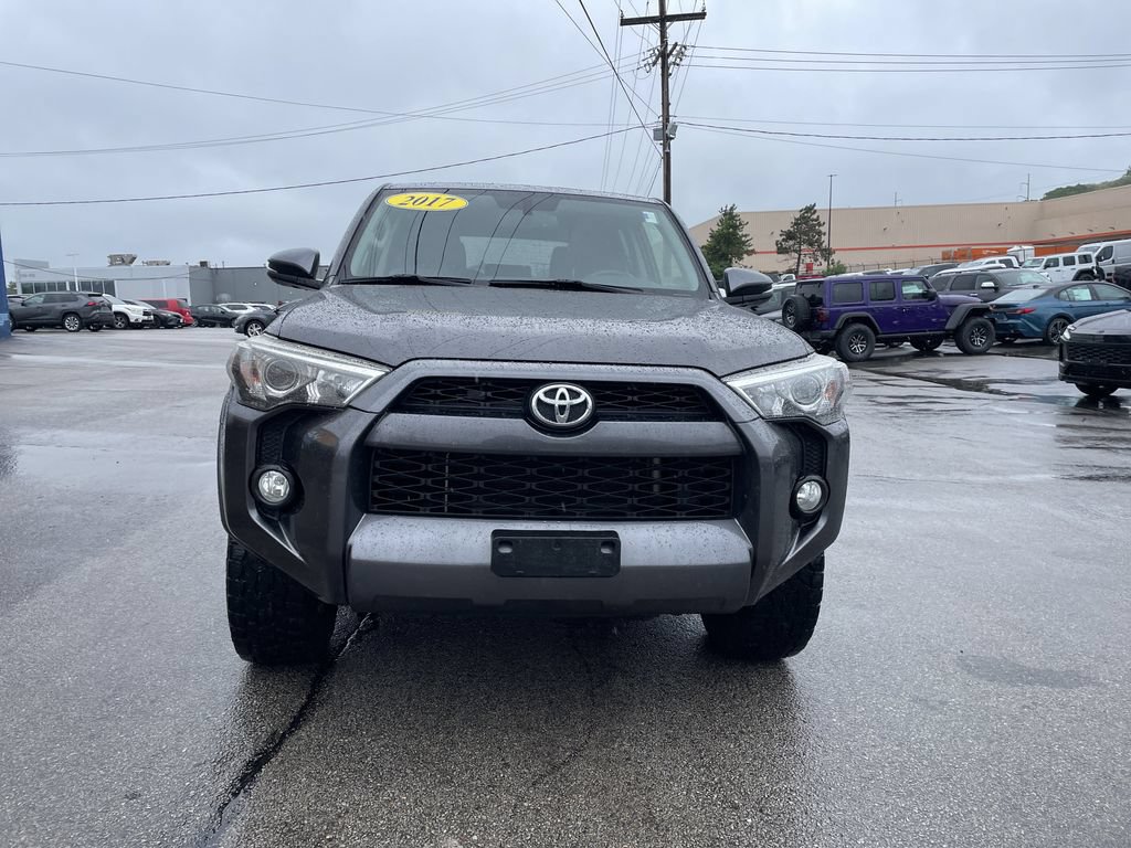 Used 2017 Toyota 4Runner SR5 Premium AWD/4WD image 5