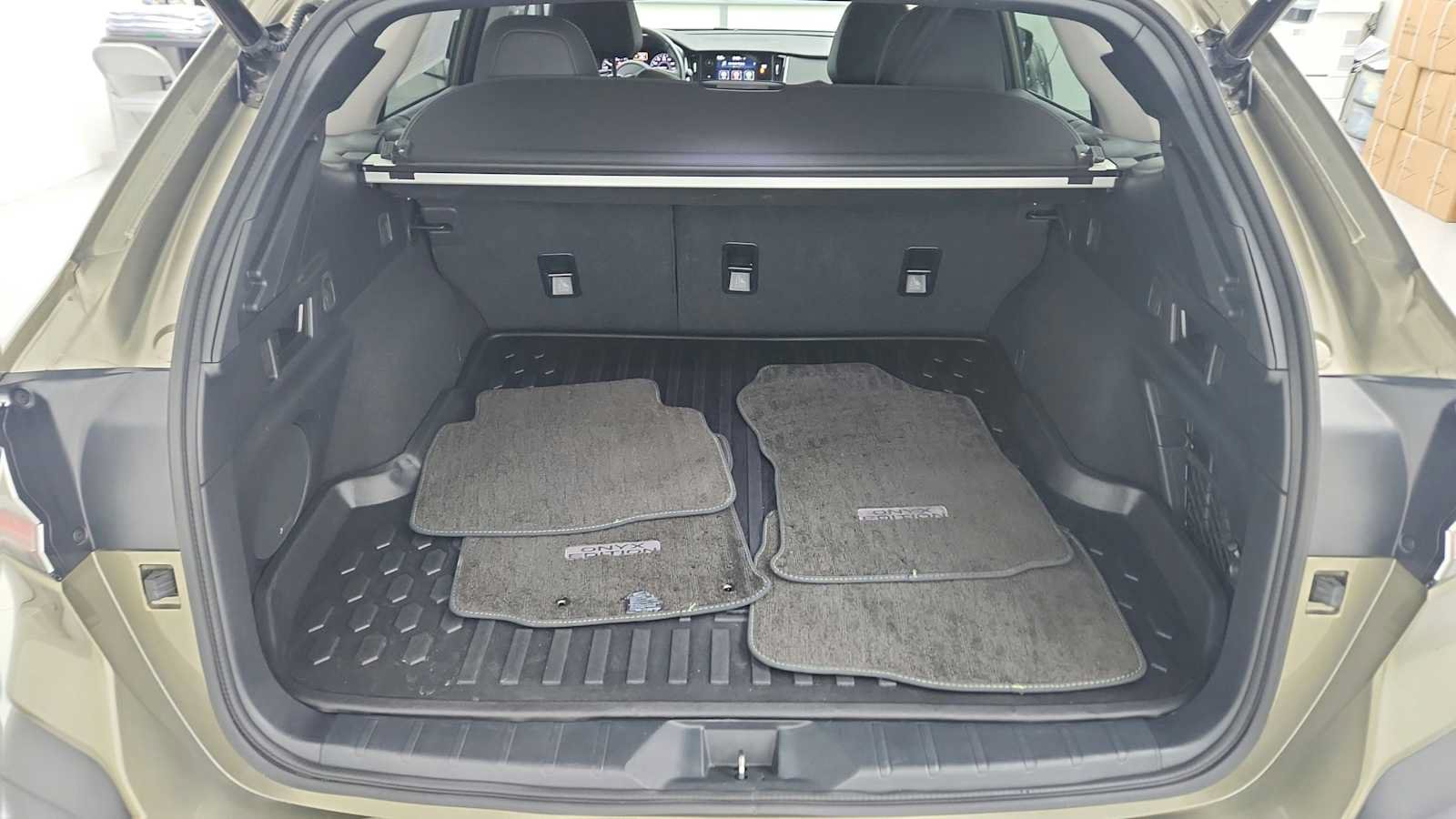 Certified 2025 Subaru Outback Onyx Edition AWD/4WD image 39