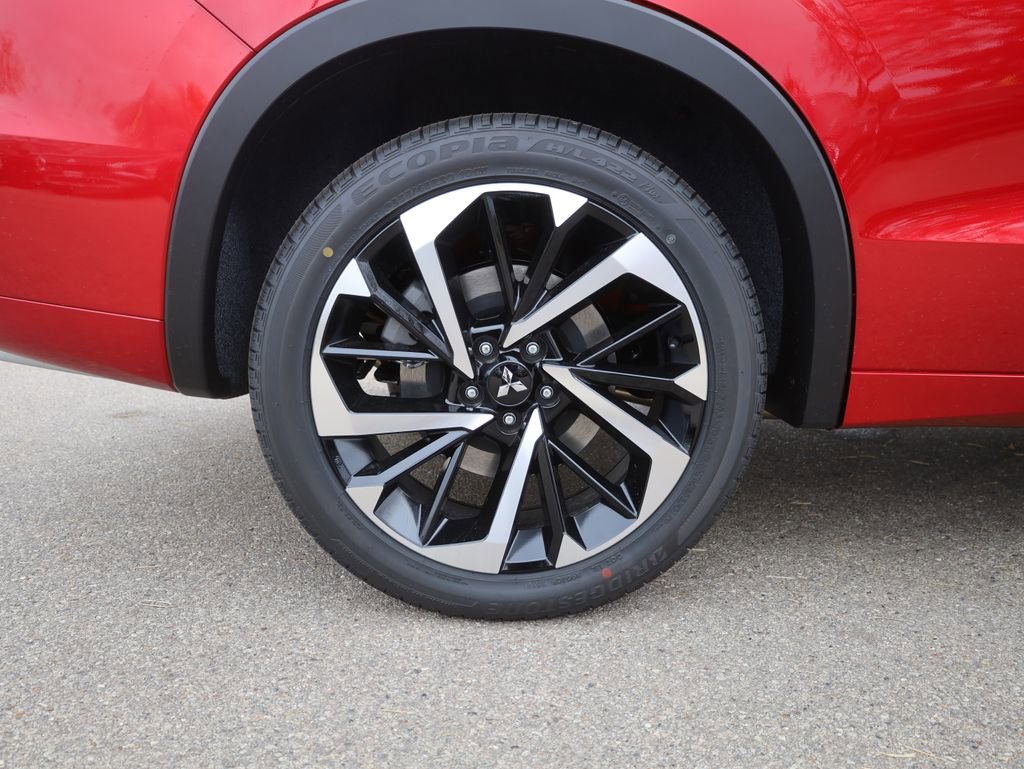 New 2025 Mitsubishi Outlander SEL image 11
