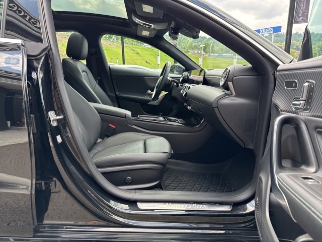 Used 2025 Mercedes-Benz CLA 250 4MATIC image 24