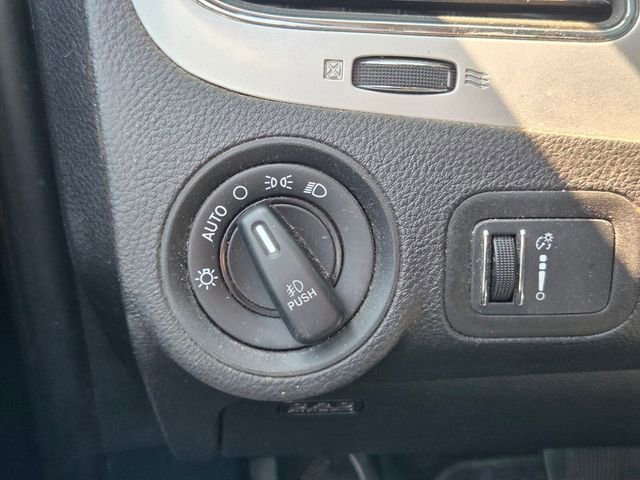 Used 2019 Dodge Journey SE w/ Premium Group FWD image 9