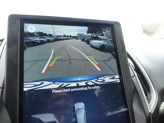 Used 2024 Ford Edge SEL AWD/4WD image 17