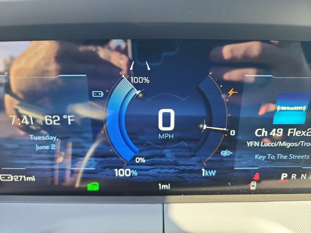 New 2027 Chevrolet Bolt LT FWD image 15