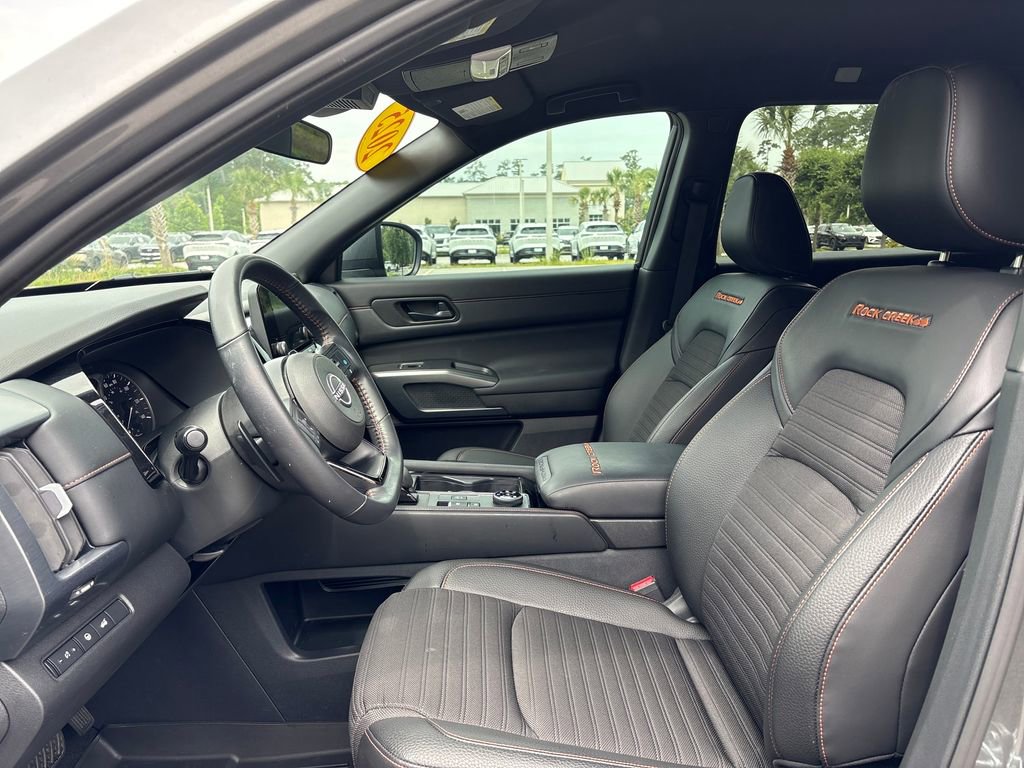 Used 2025 Nissan Pathfinder Rock Creek AWD/4WD image 4