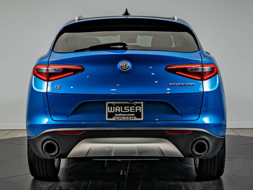 Used 2019 Alfa Romeo Stelvio Ti Lusso w/ Quick Order Package 22X Lusso AWD/4WD image 6