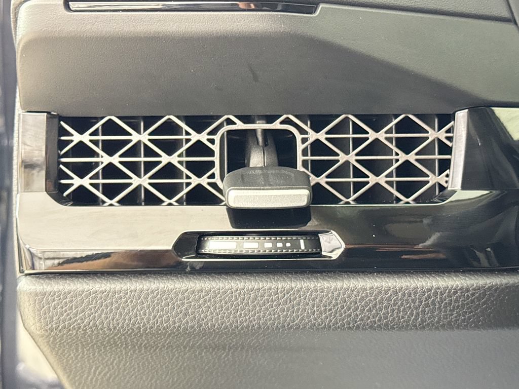 Used 2025 Honda Accord Touring image 13