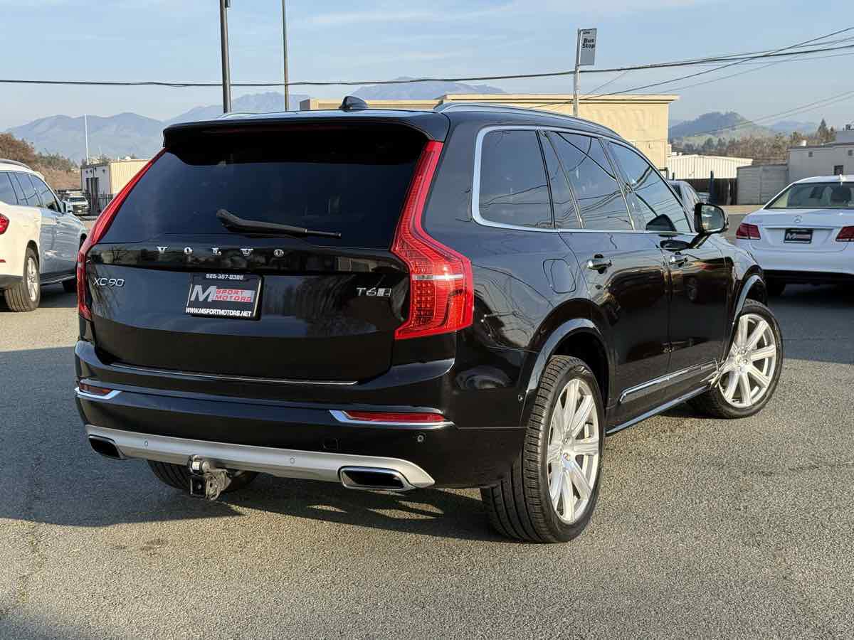 Used 2017 Volvo XC90 T6 Inscription w/ Vision Package image 10