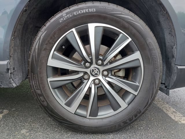 Used 2024 Toyota Venza LE AWD/4WD image 30