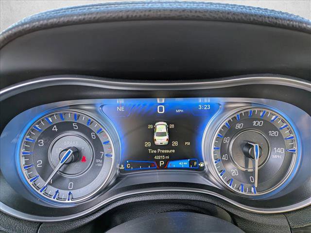 Used 2022 Chrysler 300 Touring L w/ Popular Equipment Group image 10