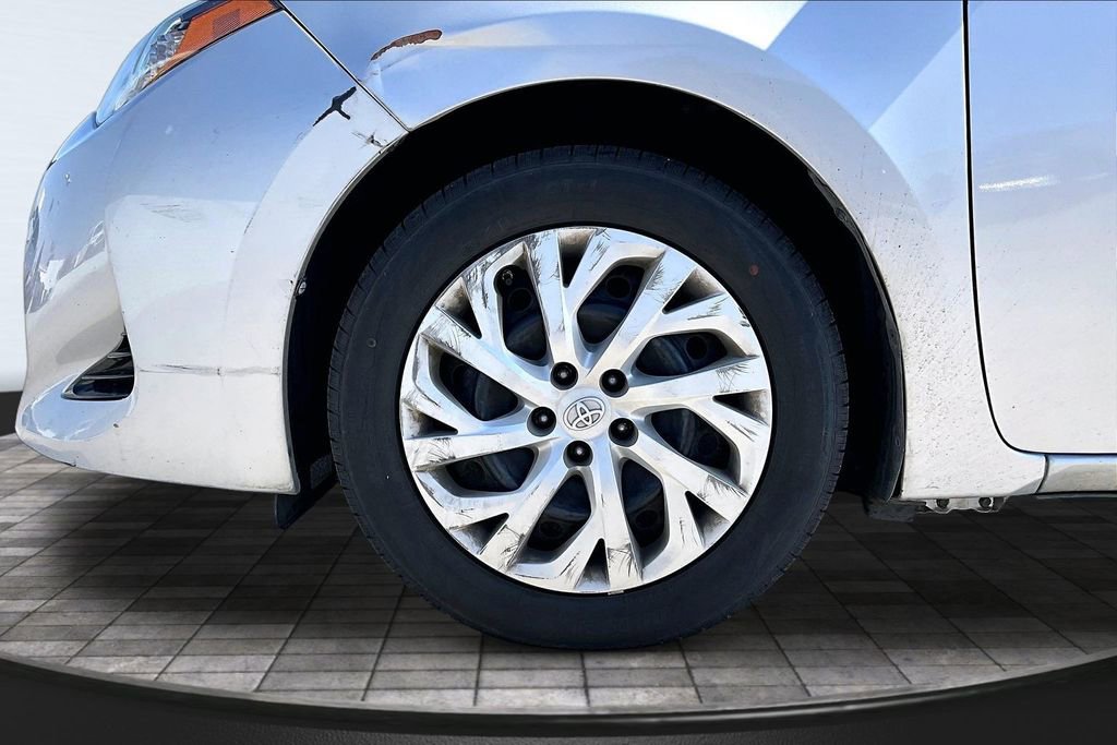 Used 2017 Toyota Corolla XSE FWD image 32