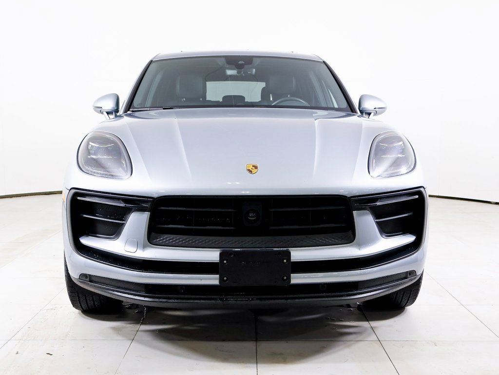 Used 2025 Porsche Macan image 24