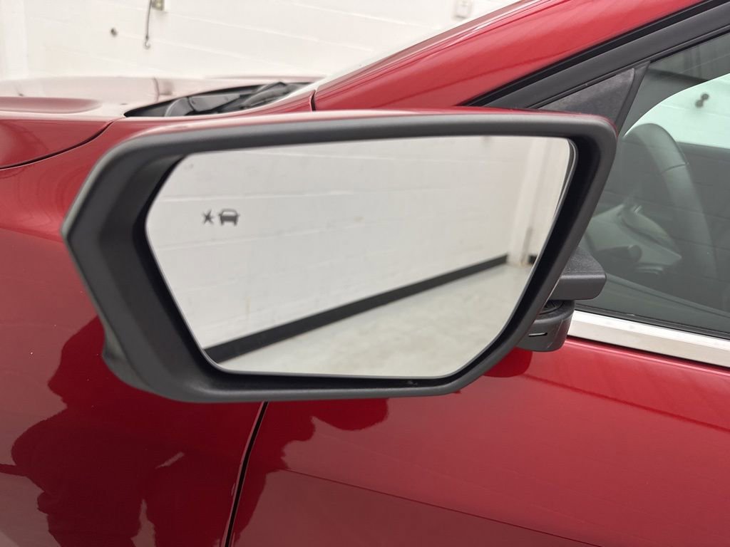 Used 2024 Chevrolet Equinox LT w/ LPO, Floor Liner Package FWD image 12