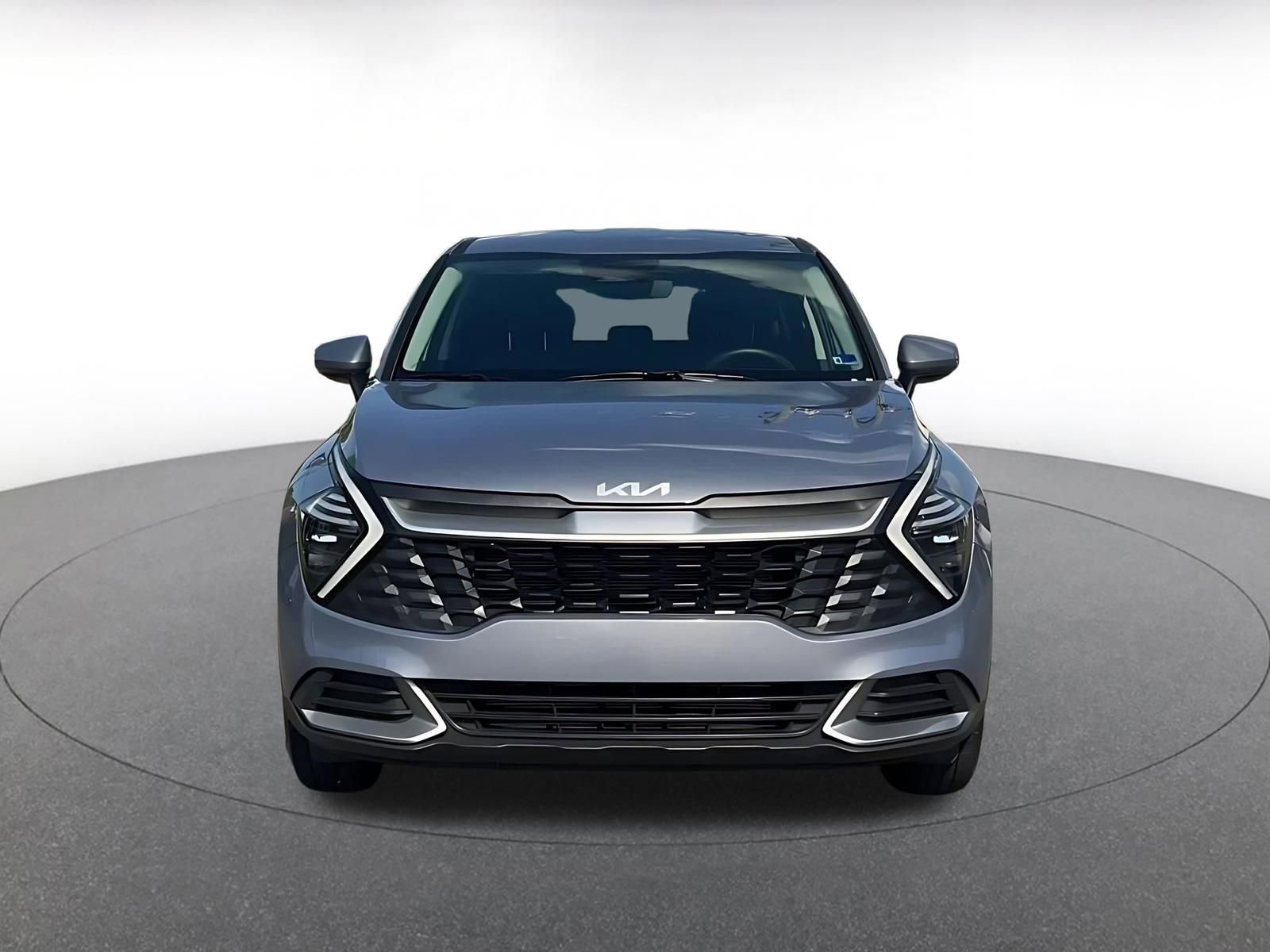 Used 2025 Kia Sportage LX FWD image 4