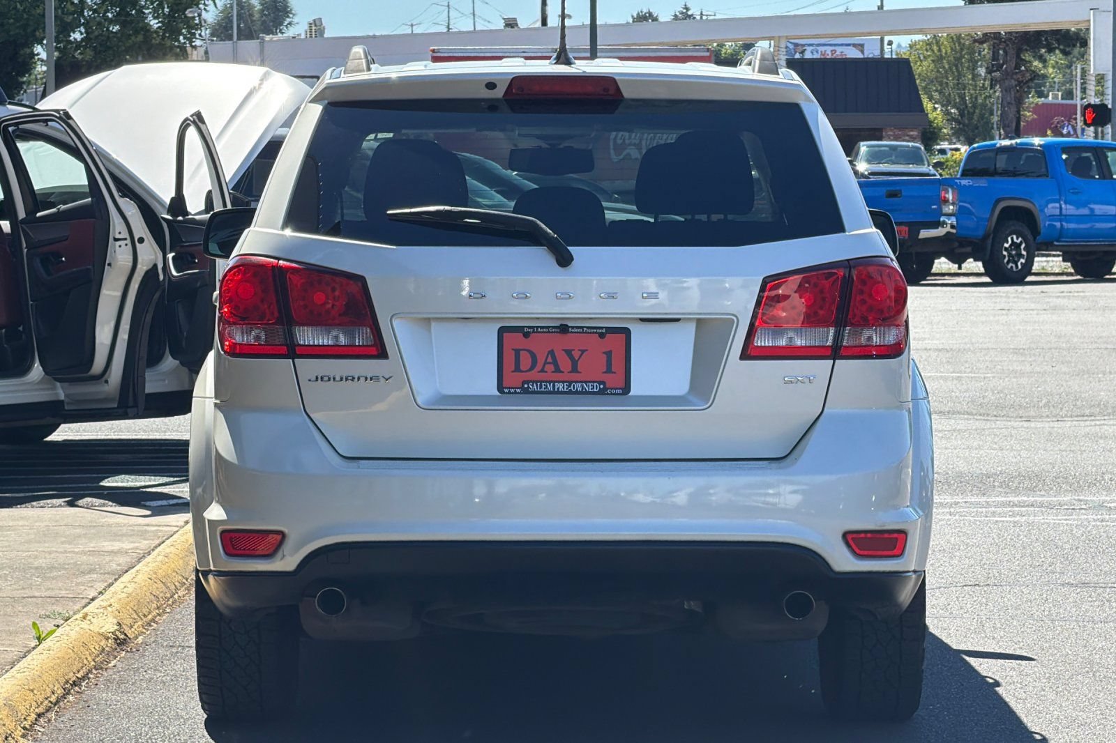 Used 2013 Dodge Journey SXT w/ Flexible Seating Group FWD image 6