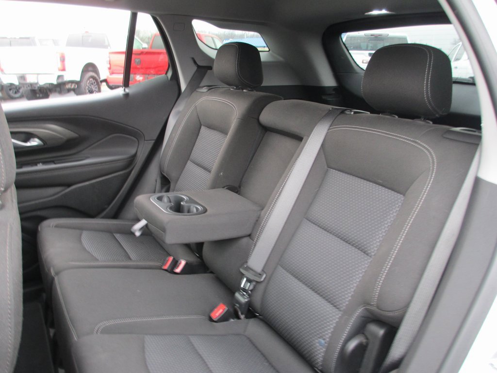 Used 2023 GMC Terrain SLE image 16