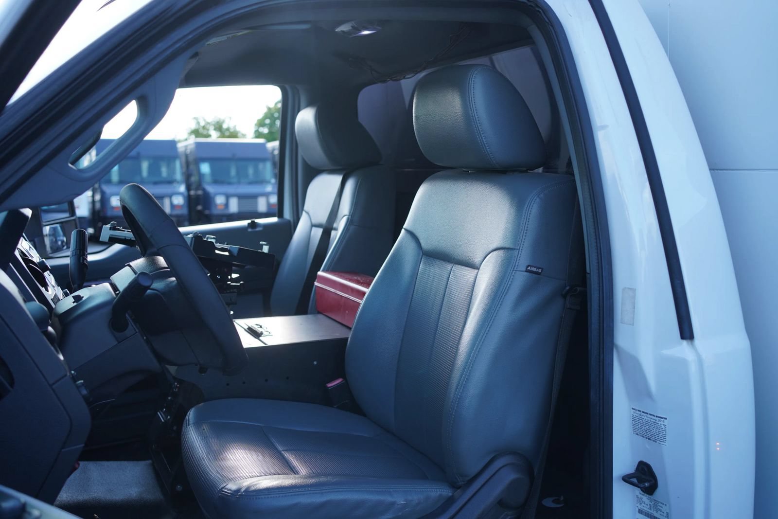 Used 2016 Ford F550 4x4 Regular Cab Super Duty image 23