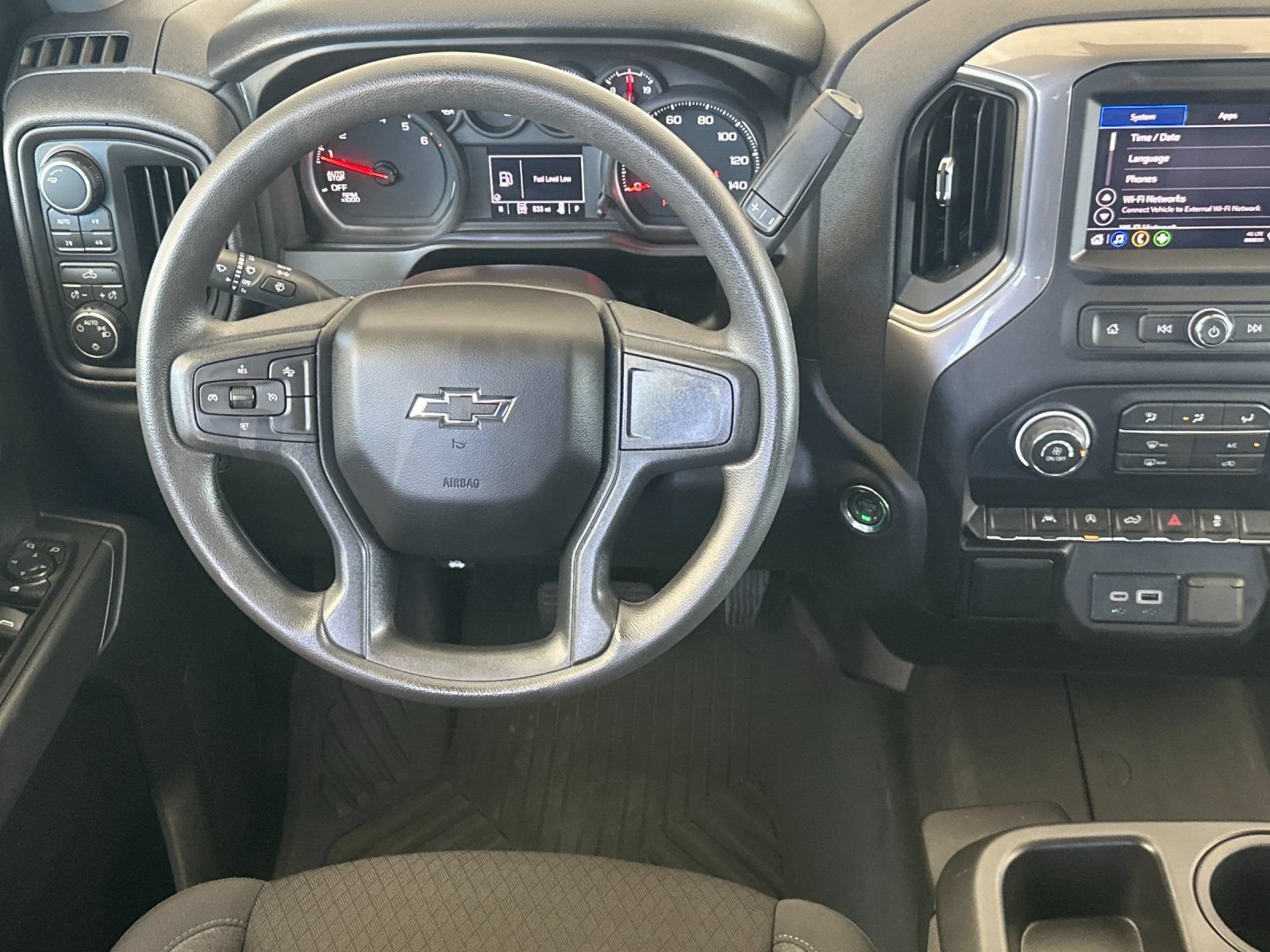 Used 2026 Chevrolet Silverado 1500 Custom Trail Boss w/ LPO, Dark Essentials Package AWD/4WD image 15