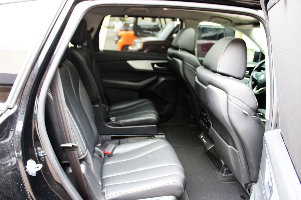 Used 2024 Acura MDX FWD w/ Technology Package image 11