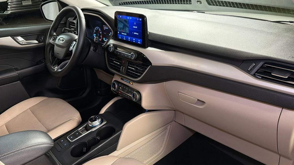 Used 2022 Ford Escape SEL image 10