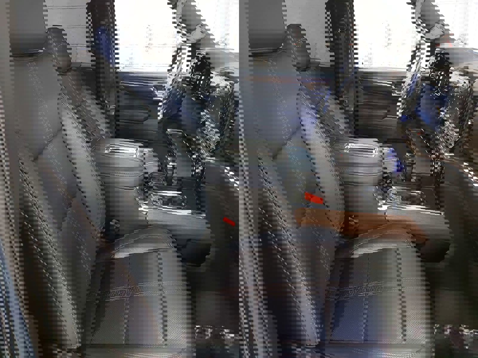 Used 2022 Chevrolet Silverado 1500 High Country w/ High Country Premium Package image 10