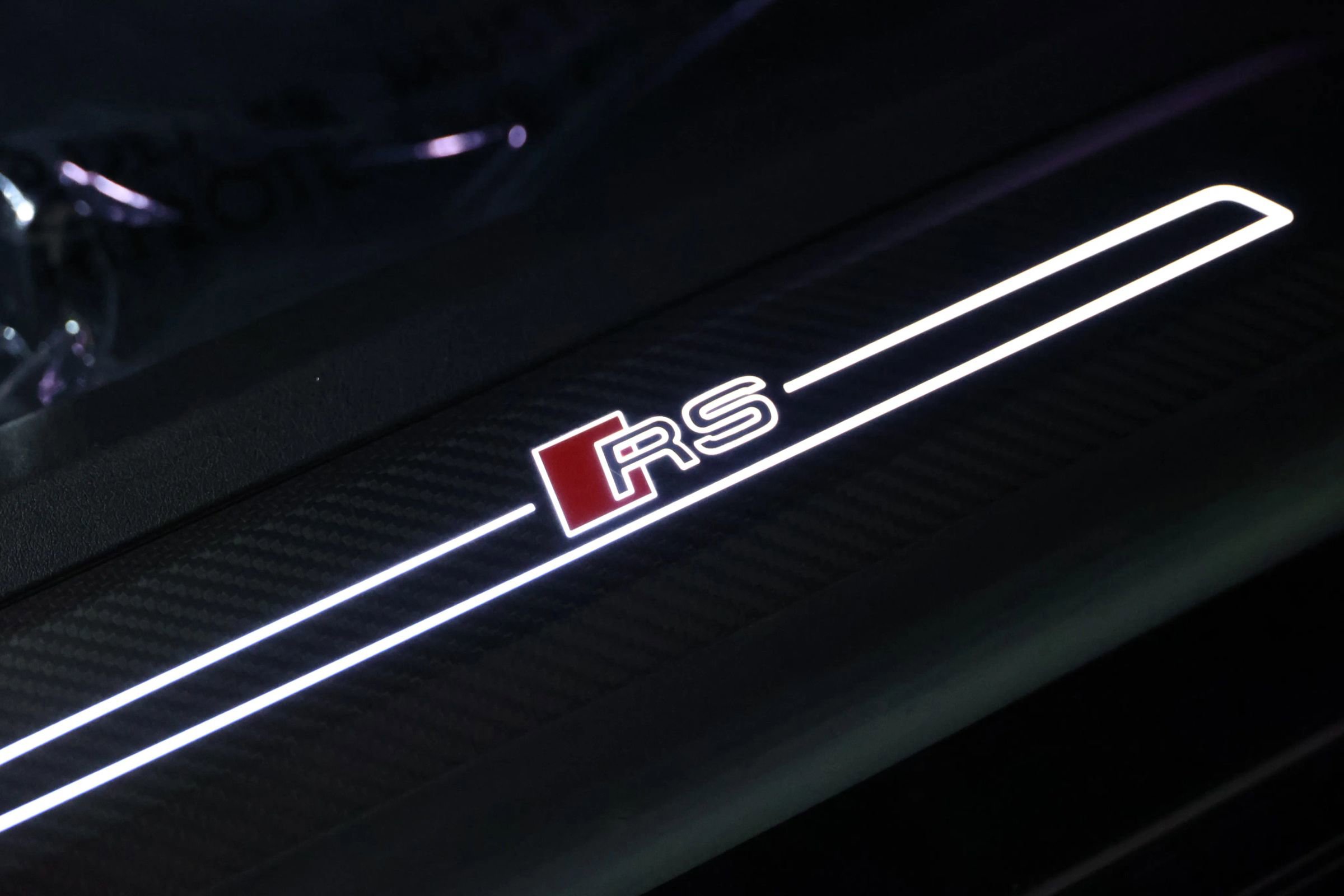 Used 2022 Audi RS e-tron GT w/ Carbon Performance Package image 90