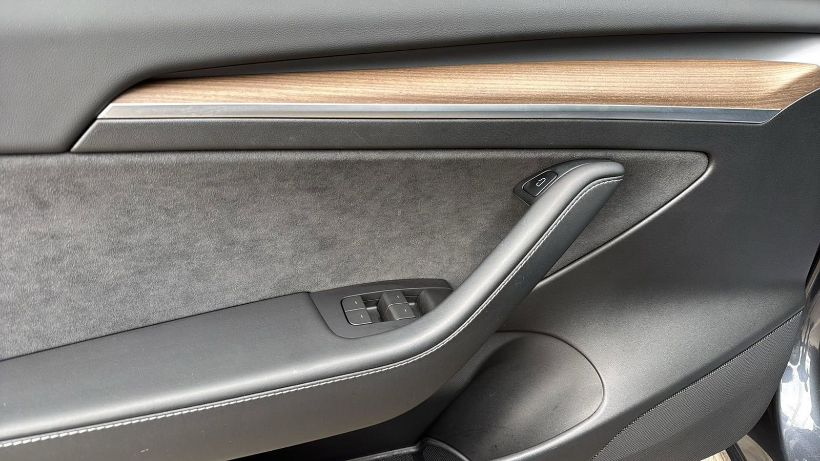 Used 2022 Tesla Model 3 Performance image 12