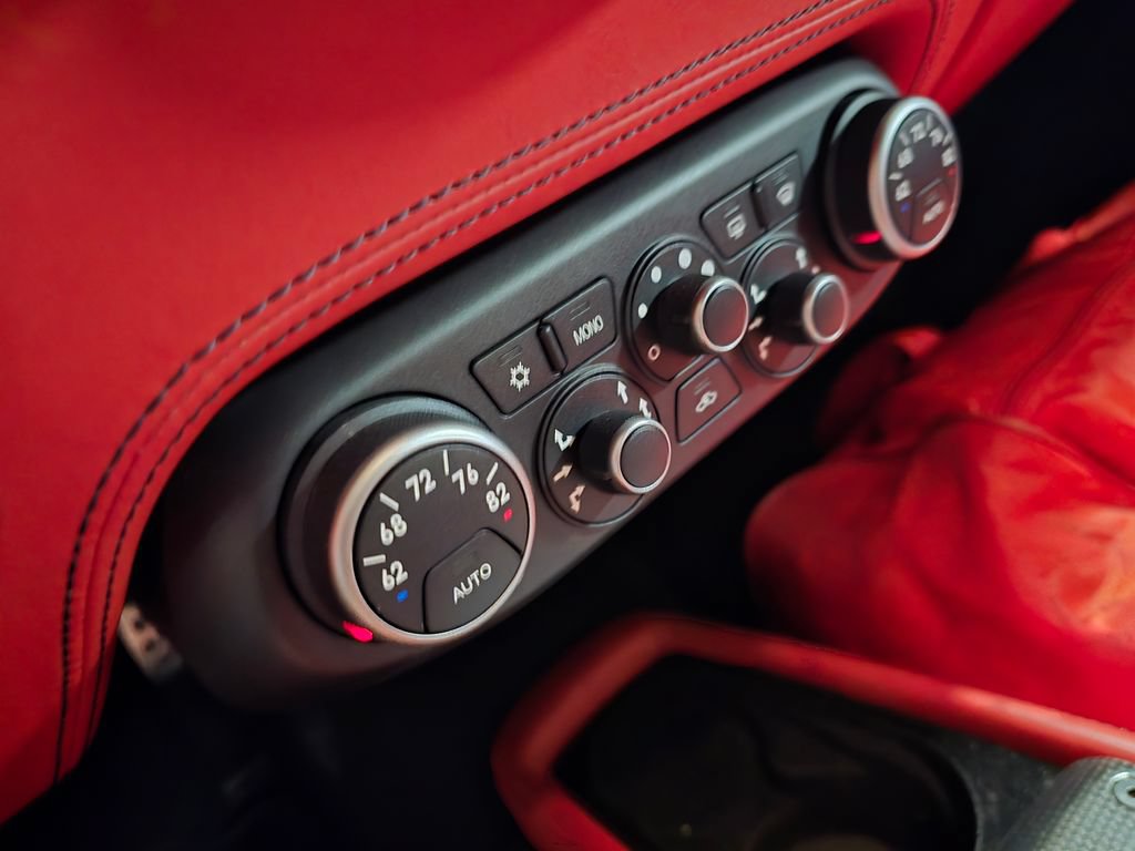 Used 2015 Ferrari 458 Spider RWD image 28