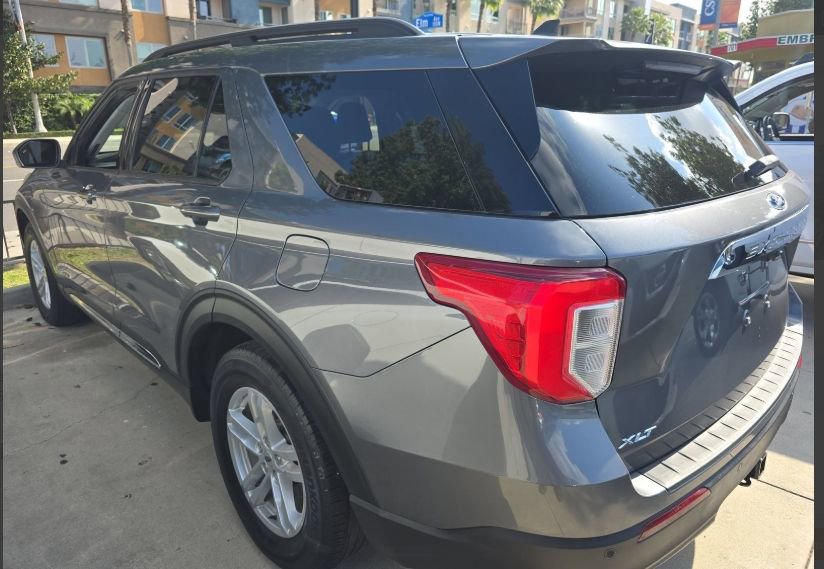 Certified 2022 Ford Explorer XLT w/ Class IV Trailer Tow Package image 4