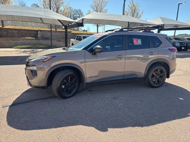 Used 2025 Nissan Rogue SV AWD/4WD image 4