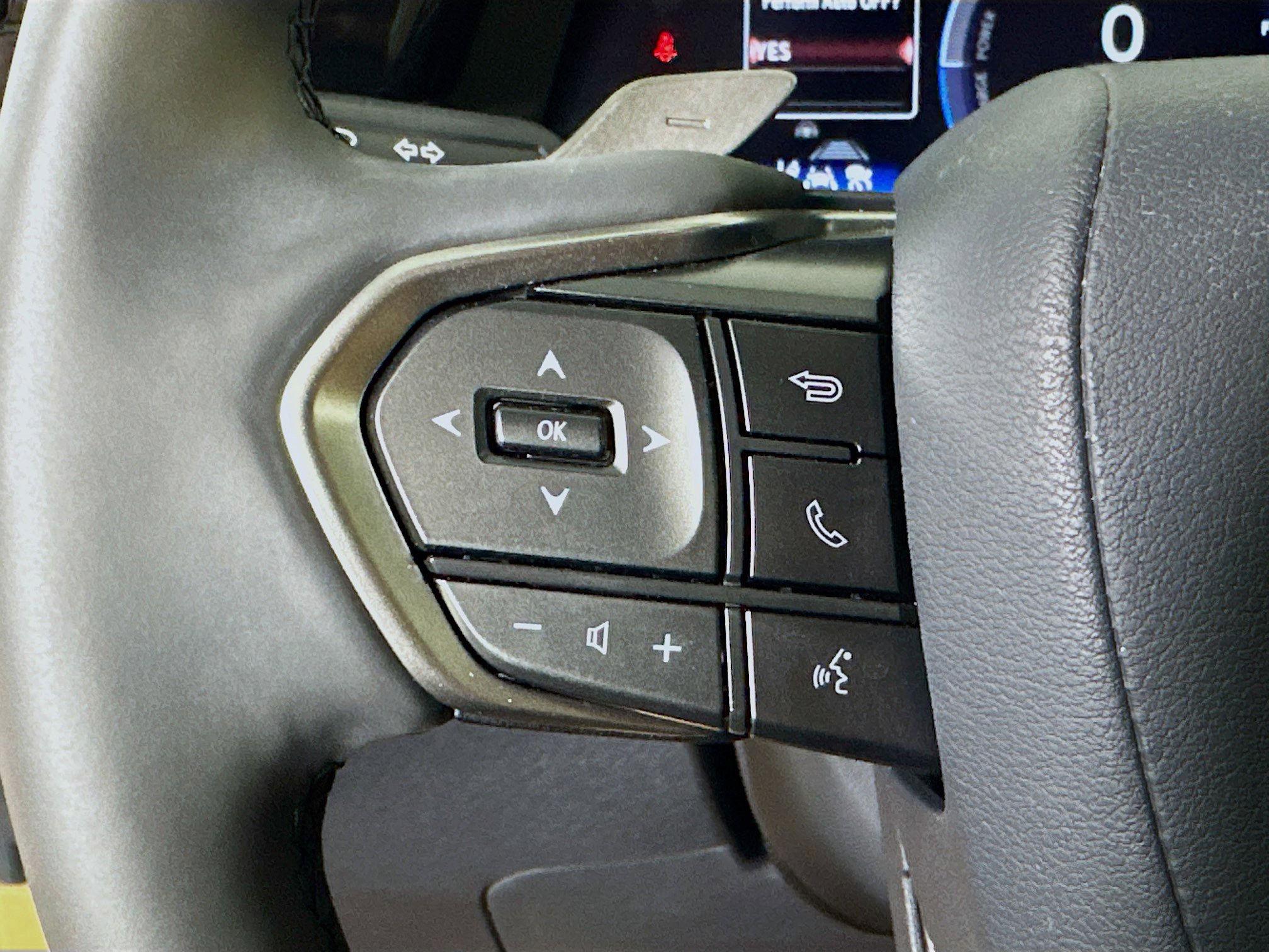 Used 2024 Lexus RZ 300e Premium w/ Accessory Package (Z1) image 16