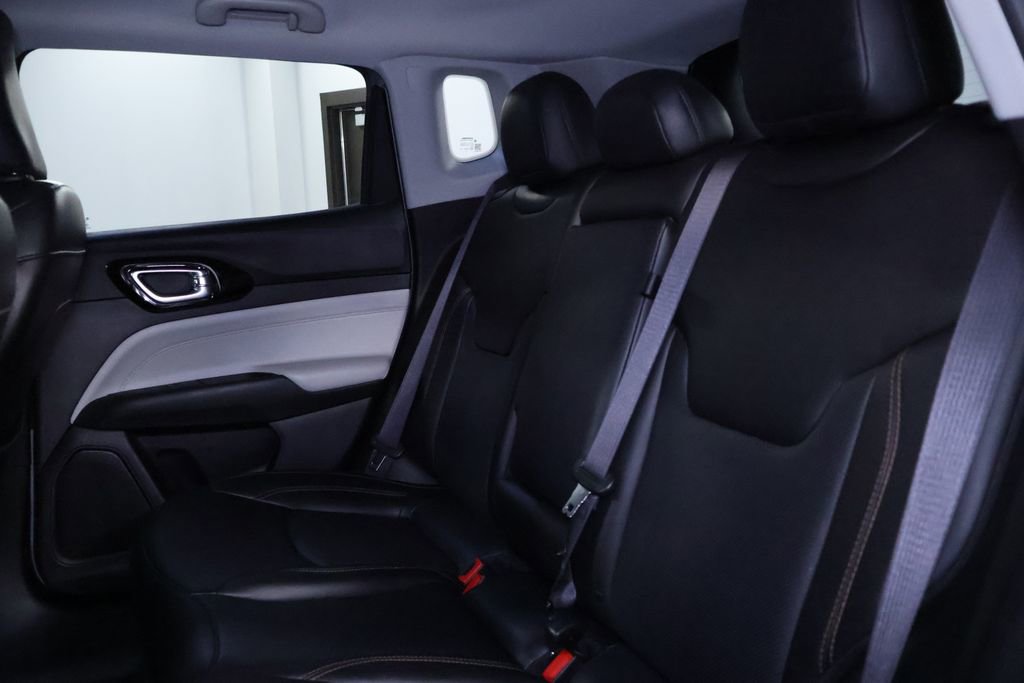 Used 2022 Jeep Compass Limited image 17