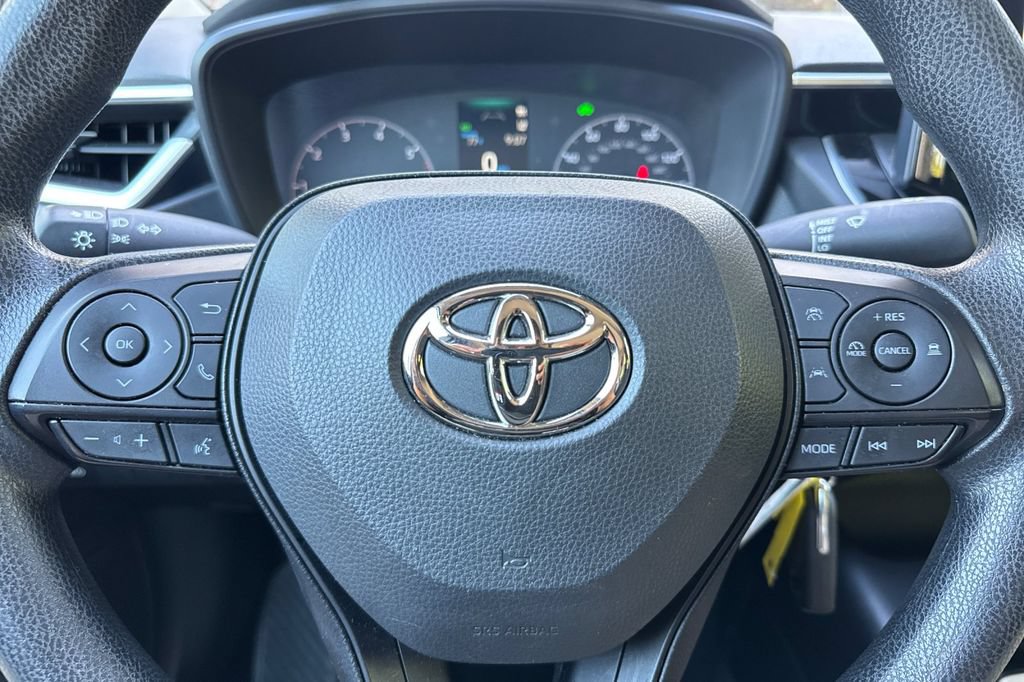 Certified 2025 Toyota Corolla LE w/ Carpet Mat Package (TMS) FWD image 20
