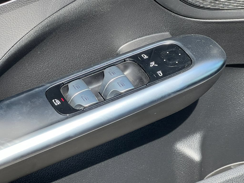 New 2025 Mercedes-Benz C 300 4MATIC Sedan image 16
