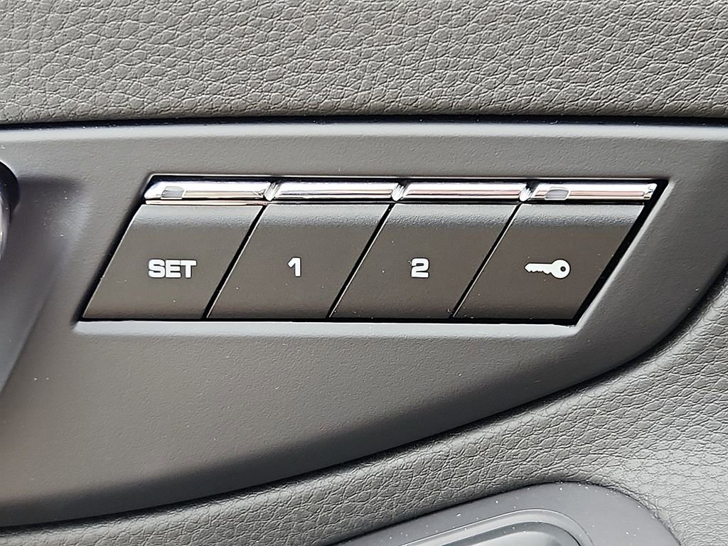 Certified 2019 Porsche 718 Boxster S image 23