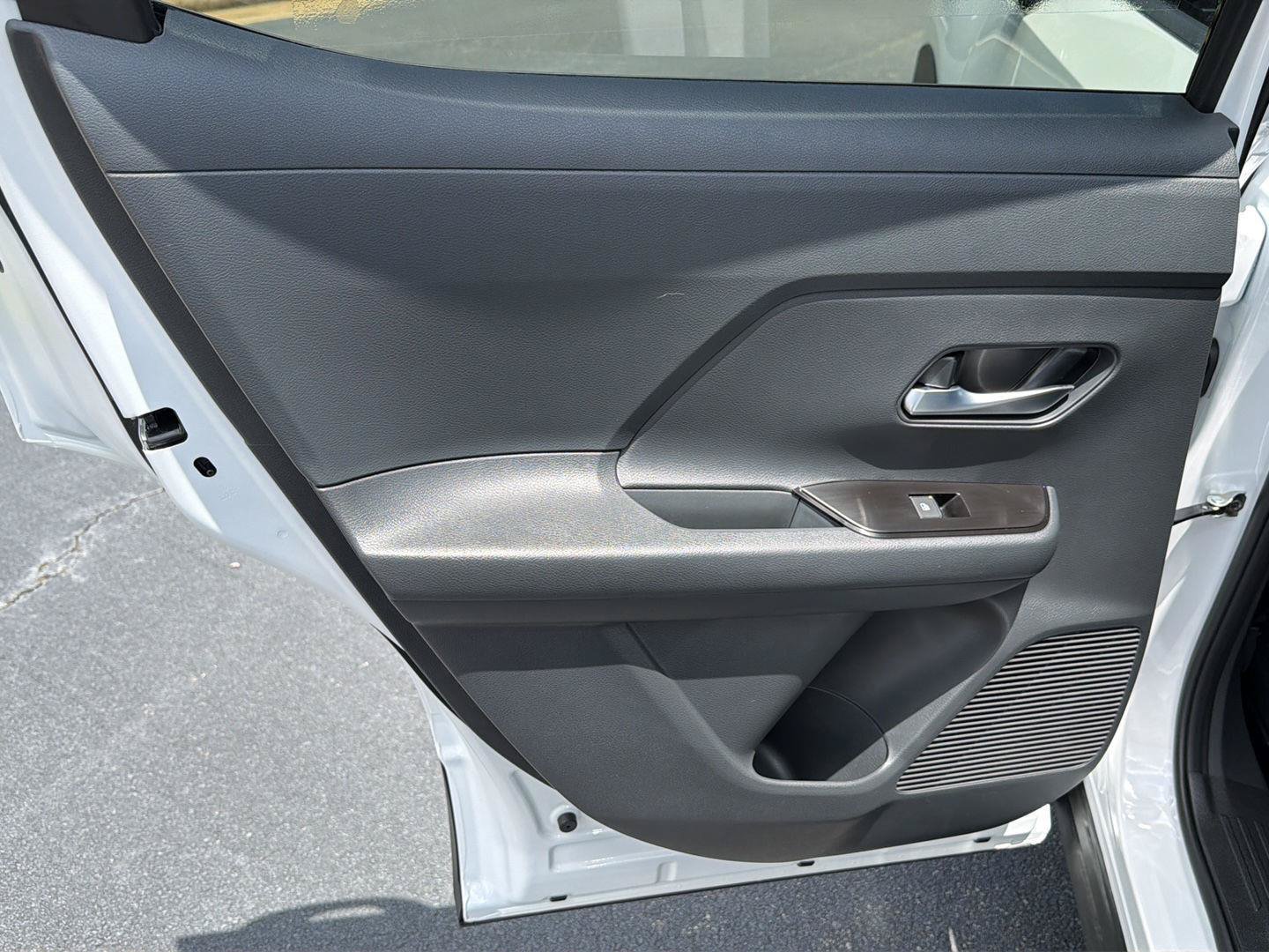 New 2026 Nissan Kicks SR FWD image 17