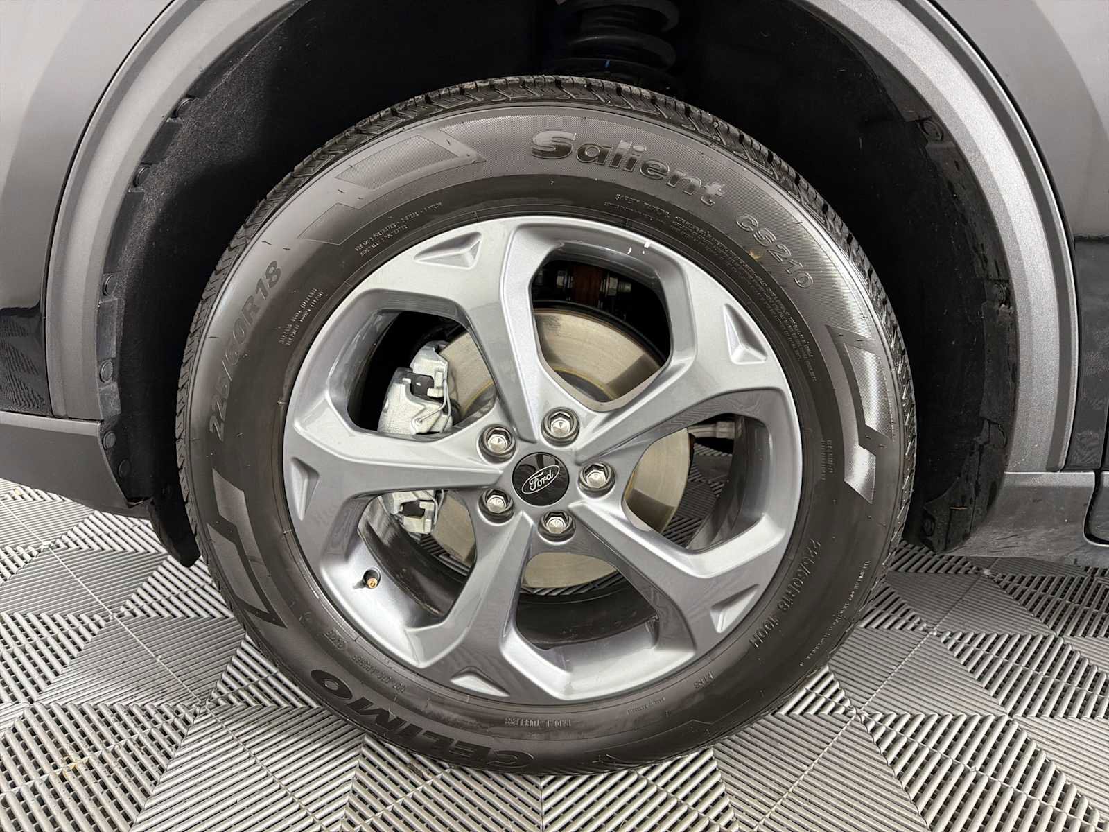 Used 2025 Ford Escape ST-Line image 18