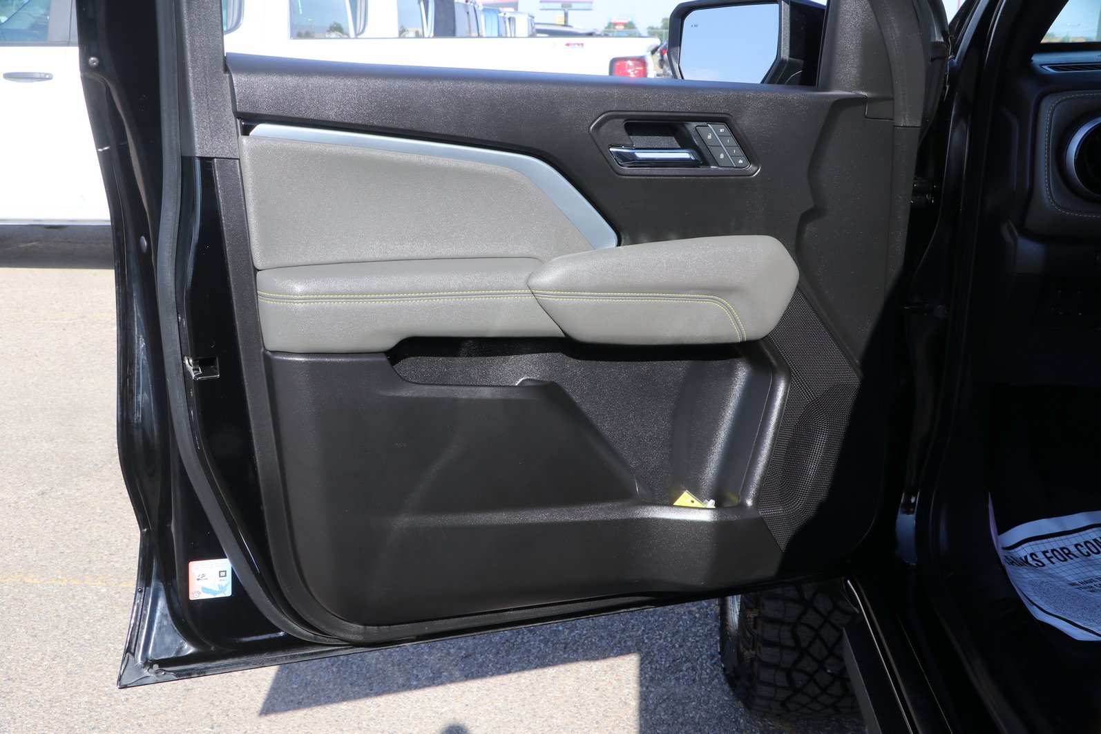 Used 2026 Chevrolet Colorado ZR2 AWD/4WD image 10