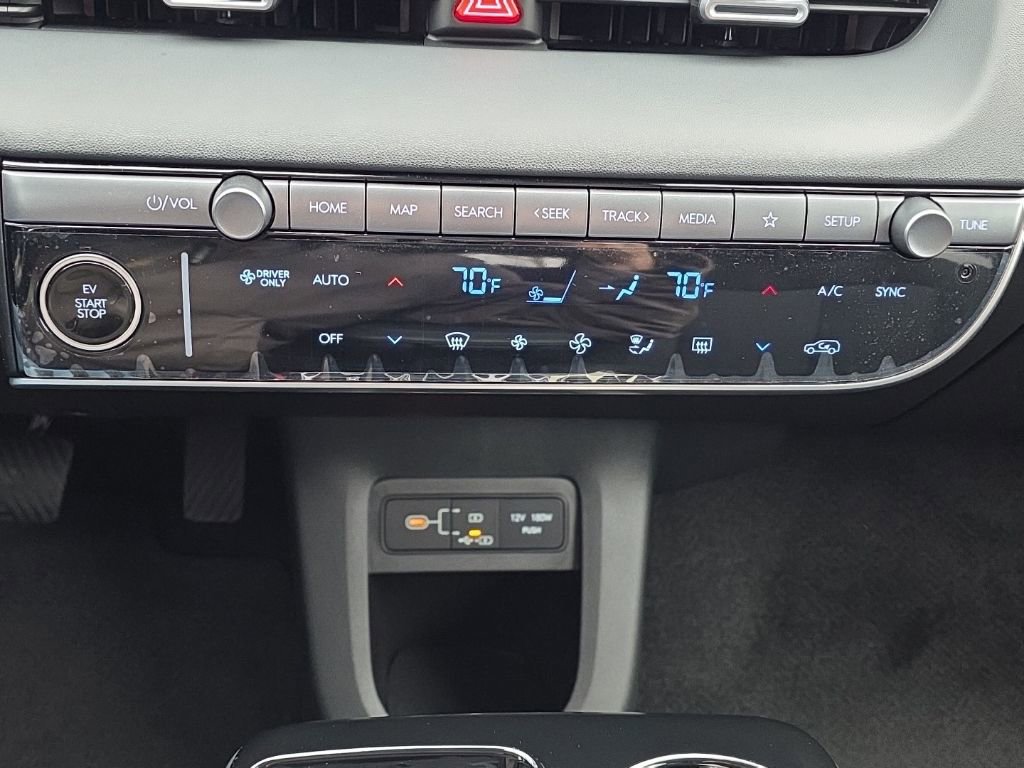 Used 2025 Hyundai Ioniq 5 SE image 30