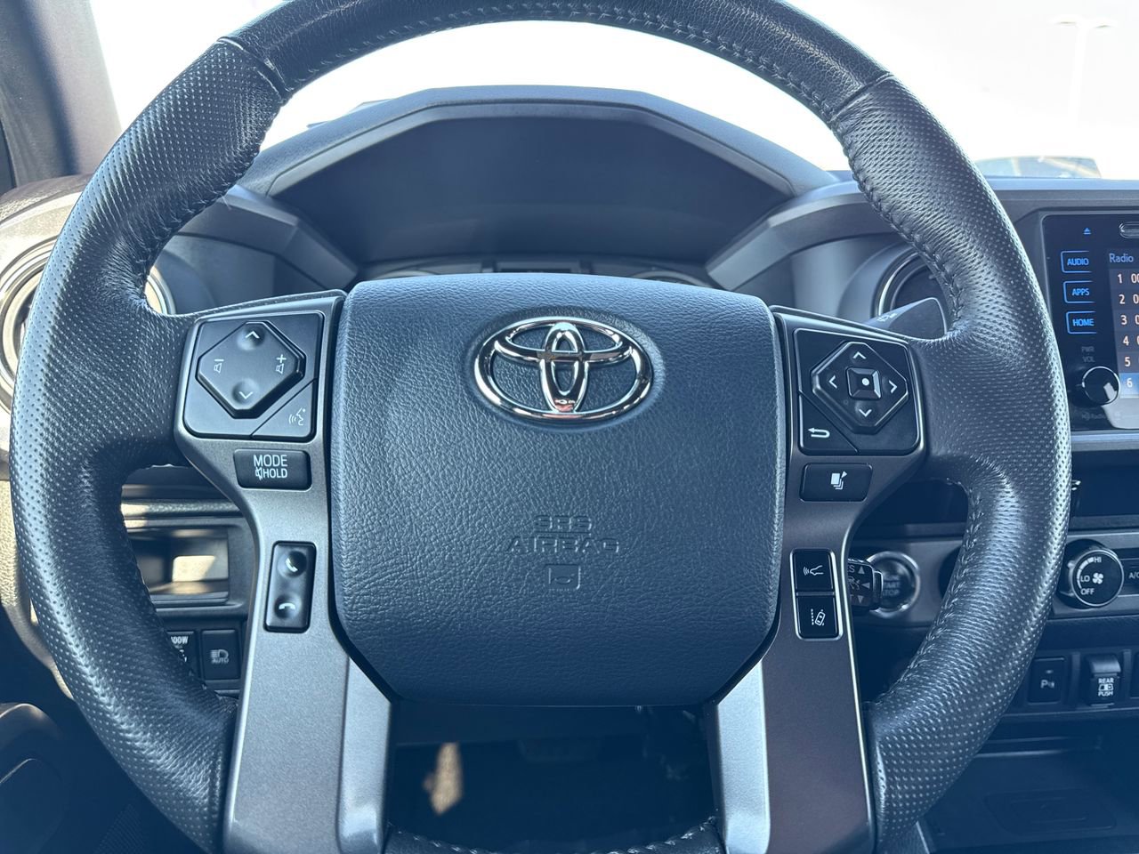 Used 2019 Toyota Tacoma TRD Sport image 17