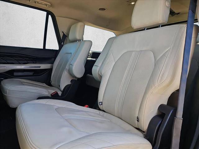 Used 2020 Ford Expedition Platinum image 18