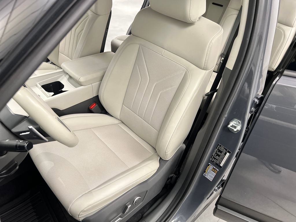 Used 2025 Hyundai Santa Fe SEL image 9