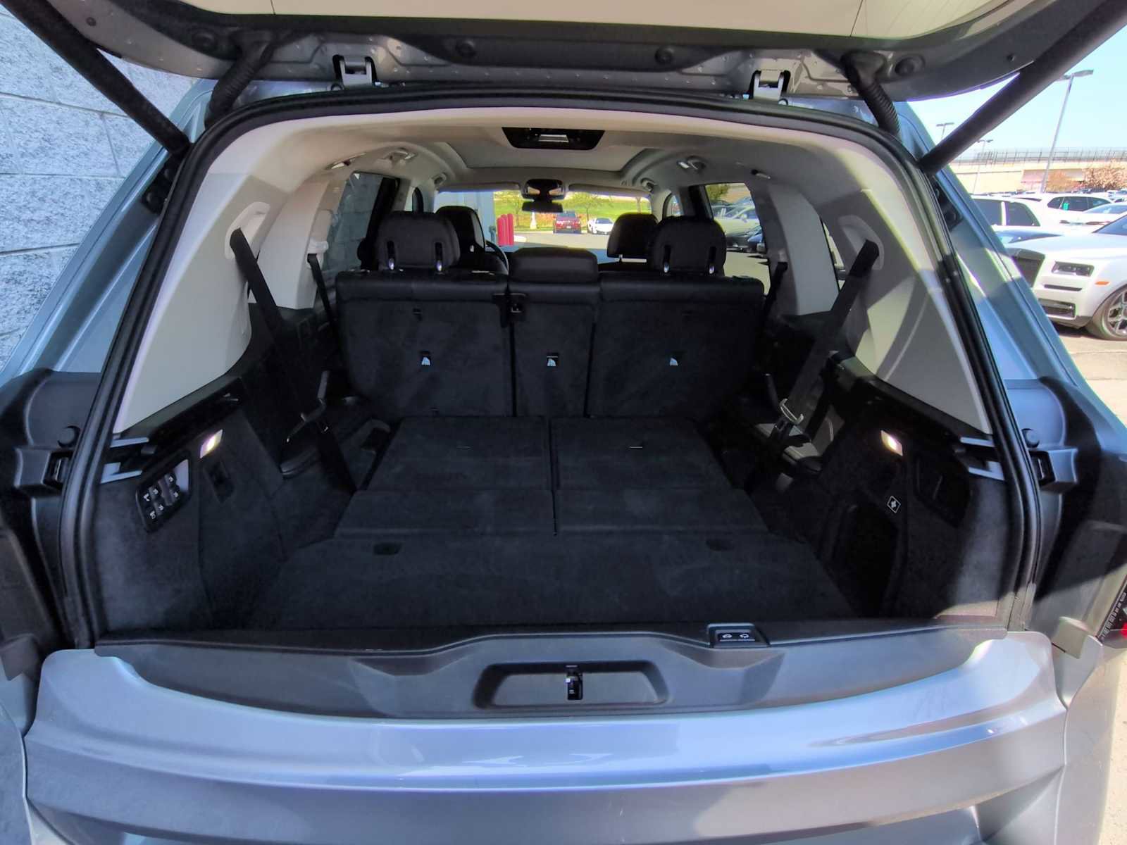 Used 2024 BMW X7 xDrive40i image 37