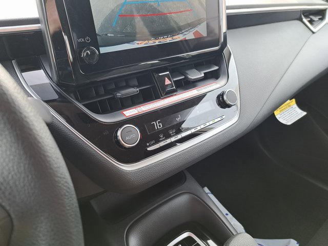 Used 2026 Toyota Corolla LE image 18